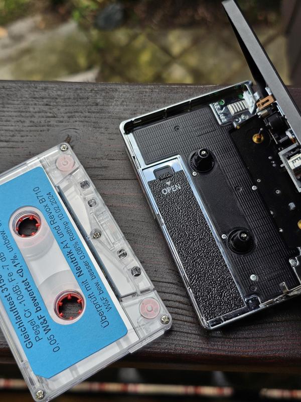 Sony Walkman WM-703C W-701C Battery Cover/Door