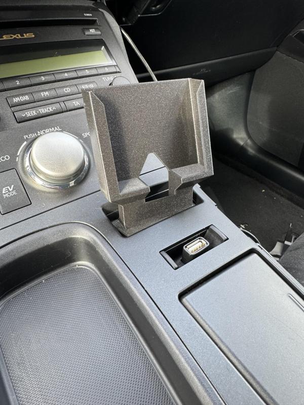 Lexus CT200h Phone Holder Iphone 15 Pro with Rugged Case
