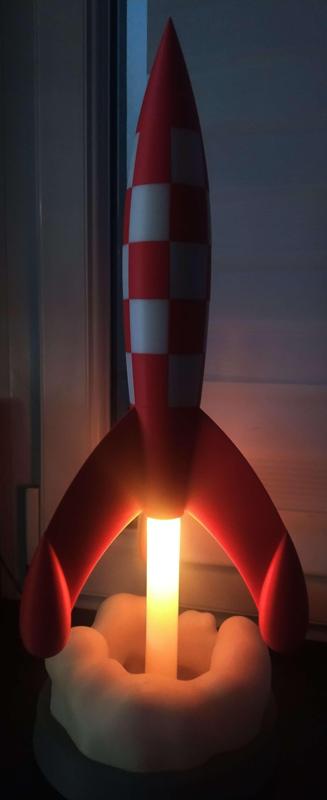 Moon Rocket - 700% - Stand with D1 Mini USB-C holder