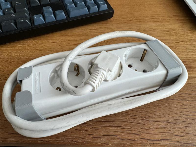 Koppla bracket with cutout