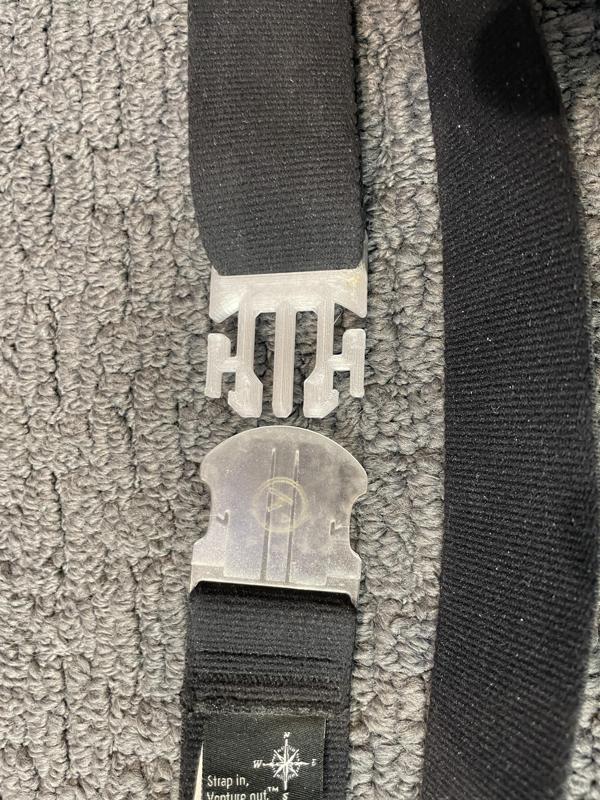 Arcade Adventure stretch belt buckle clip