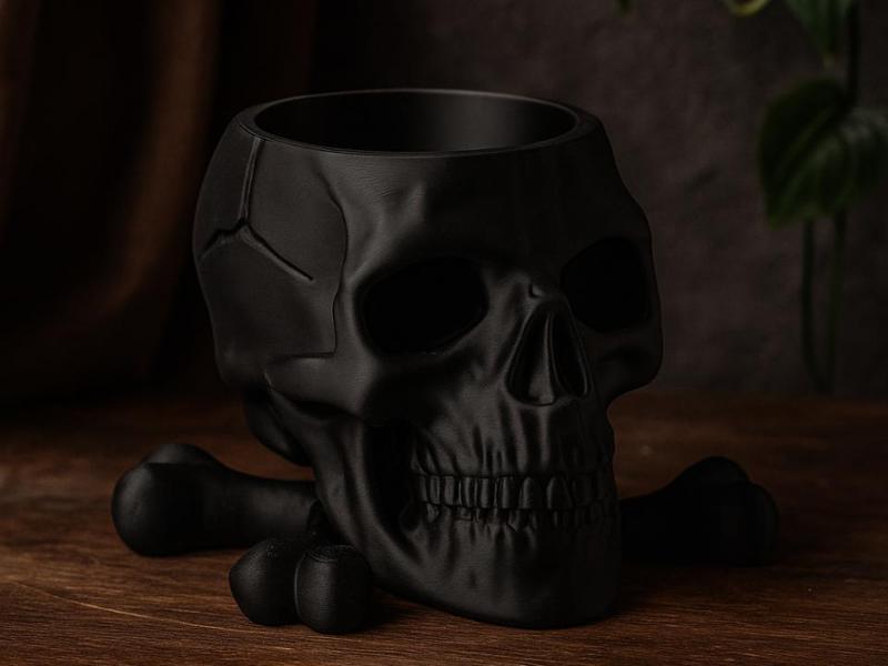 Skull & Bones Holder – Gothic Desk Decor