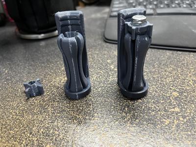 Conduit End Cap with Clip