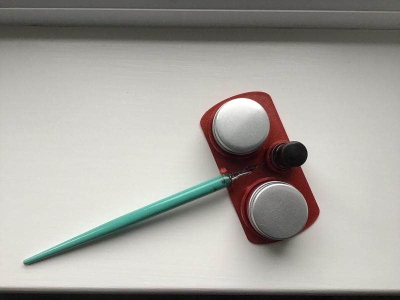 Calligraphy ink and pen stand