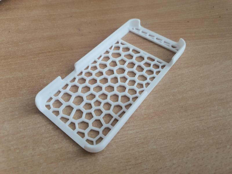 Pixel 8 voronoi case