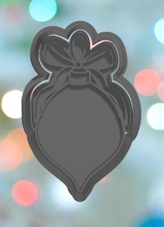 Christmas Ornament With Greenery Cookie Cutter