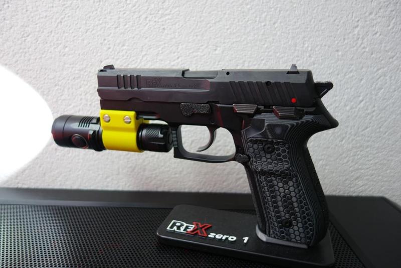 Picatinny mount for 25mm flashlights