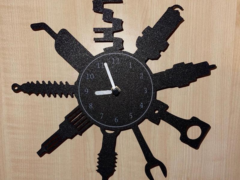 Engine parts clock