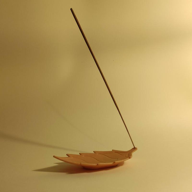 Autumn leaf incense holder
