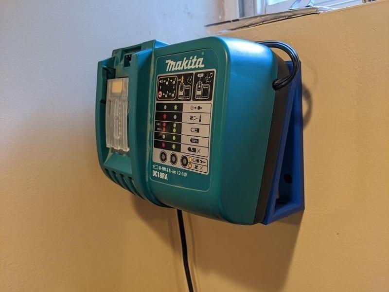 Makita DC18RA Battery Charger Mount