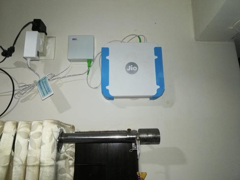 Jio_Giga_Fiber Router Wall Mount India