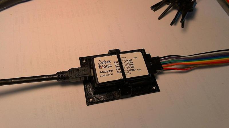 Fixation pour Analyseur logique Saleae ( clone )  