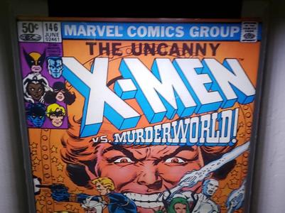 Comic Book LED Light and Wall Mounts