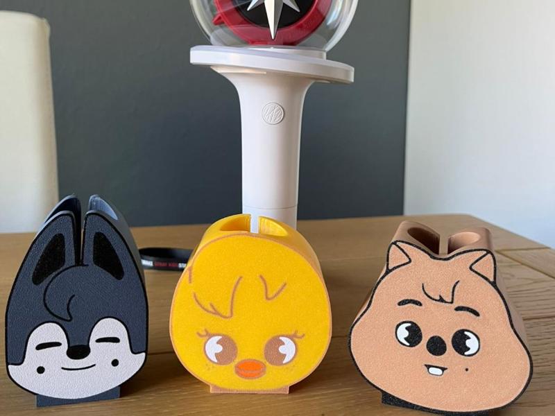 stray kids lightstick stand