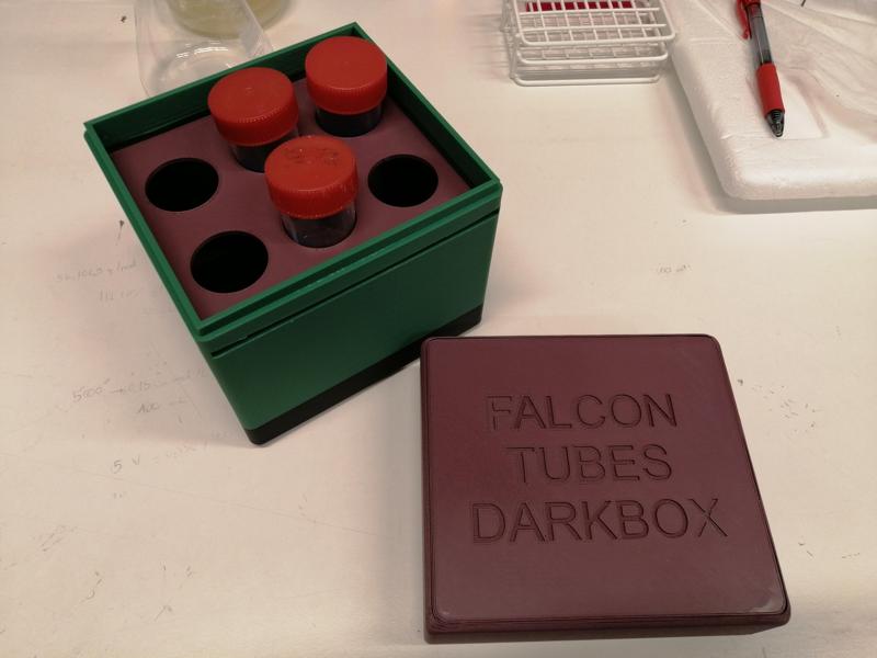 Dark box for falcon tubes