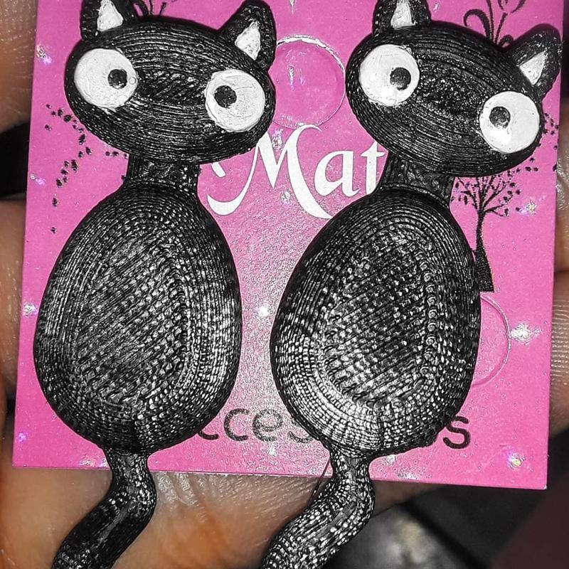 hanging cat earring