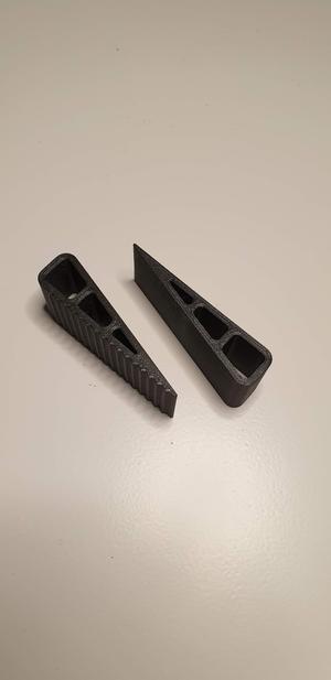 Simple wedge doorstop