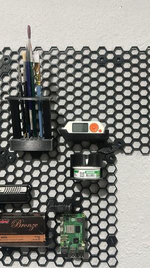 Flipper Zero Mount for Honeycomb Storage Wall (HSW) - fit to empty hex