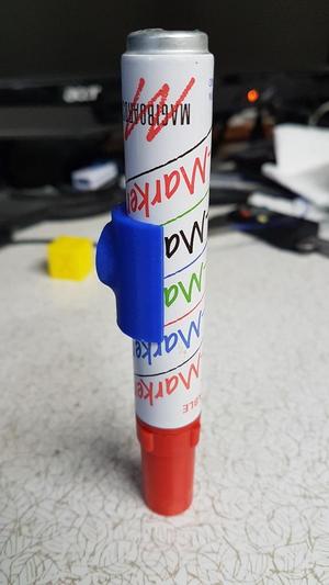 White board pen (Marker) magnetic clip