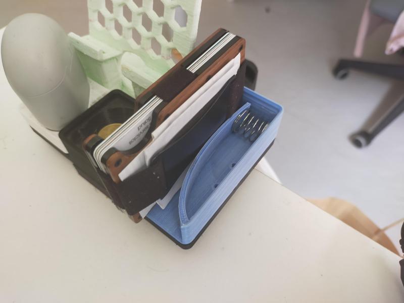 Gridfinity - Minimalist adaptive wallet holder (ridge like)