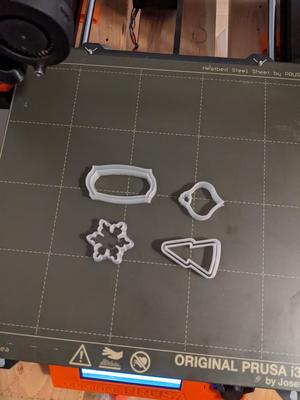 Ornament clay cutter
