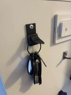OrbitKey Clip v2 holder