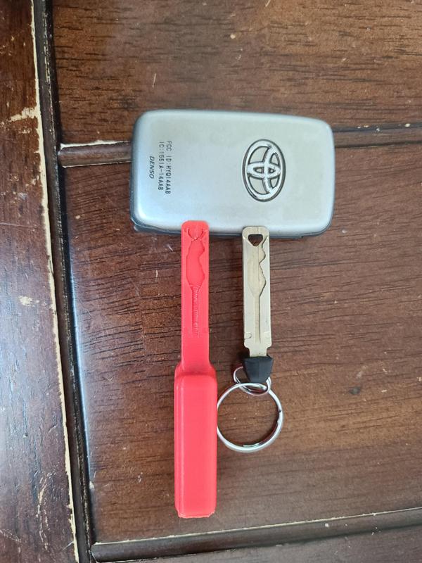 6th Gen Camry Key Blank