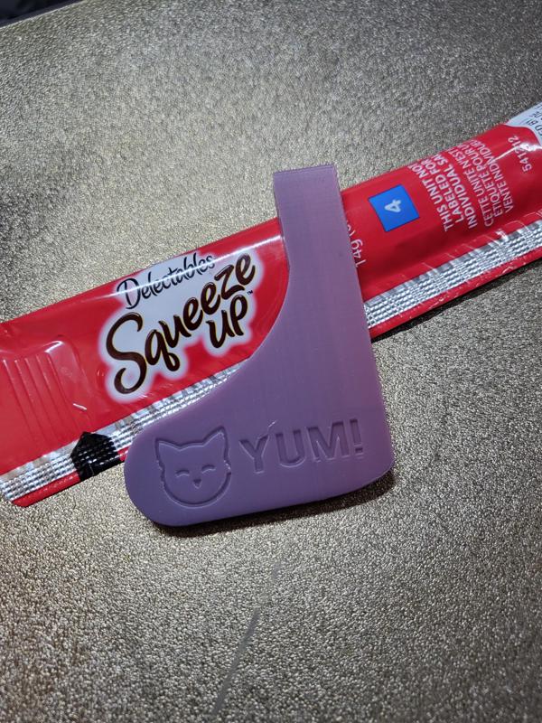 Yum Squeezer - Treat Tube Helper!