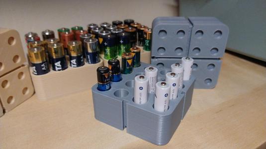 Battery Box for AA, AAA and 18650 - stackable and for transport