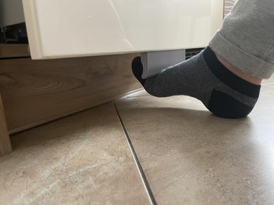 Universal kitchen foot handle
