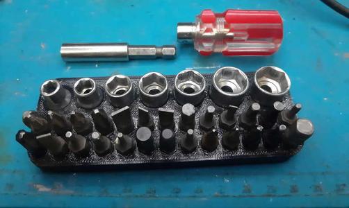 Multitool for screwdriver bits