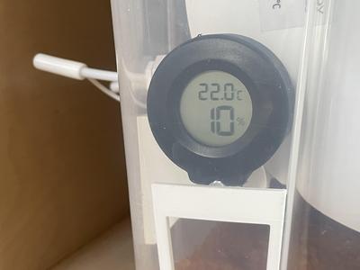 Hygrometer Clip