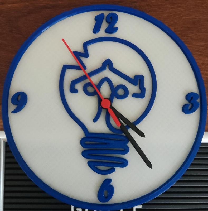 Reloj Apagatti Maker Space