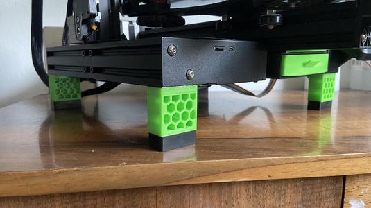 Riser feet for Aquilla