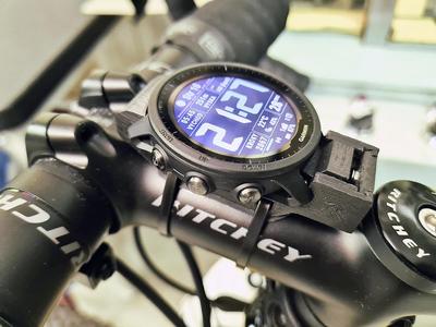 Garmin Forerunner 955 bike mount on stem