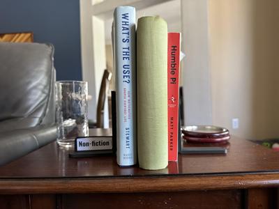 Organization book ends with customizable tags with 2d printed labels.