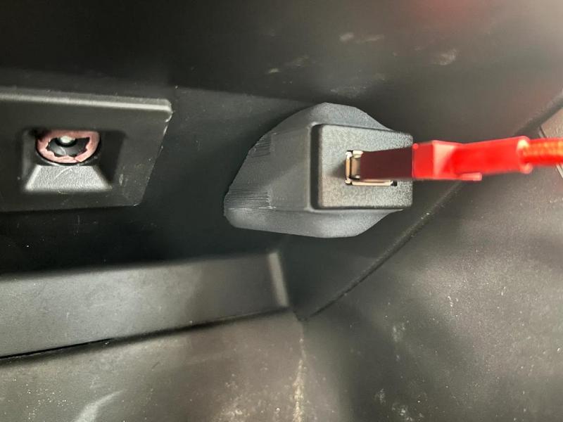 Subaru Forester ('09-'13) Cubby USB Bracket   
