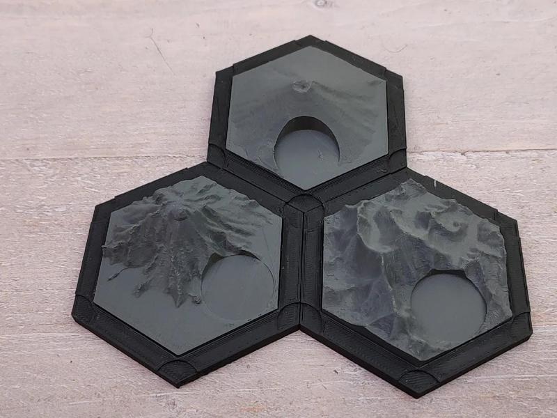 Real life moutains for Dakanzla 2.0 magnetic Catan   