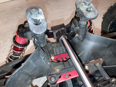 Arrma Outcast 6s chassis brace clip