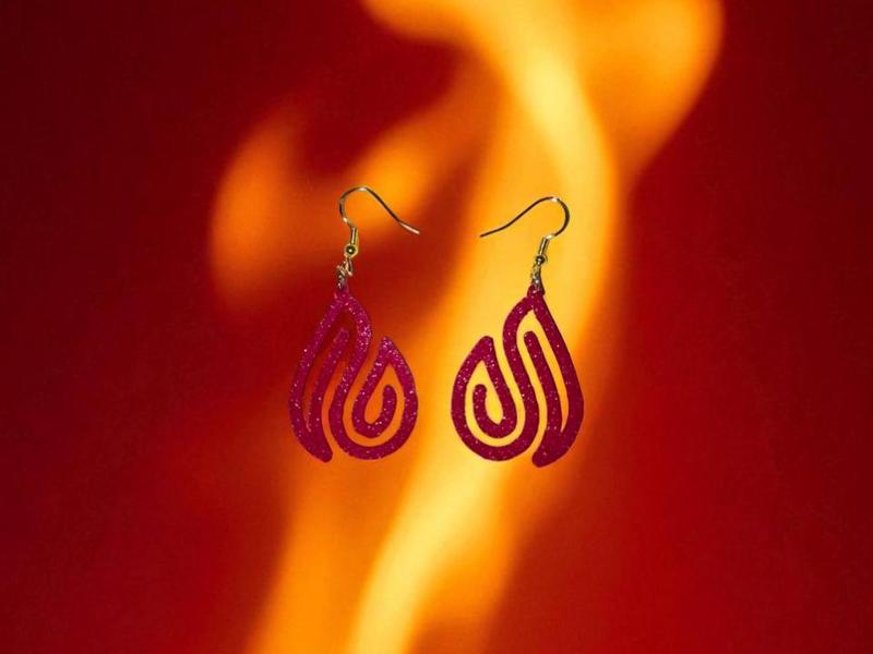 Flame line earrings