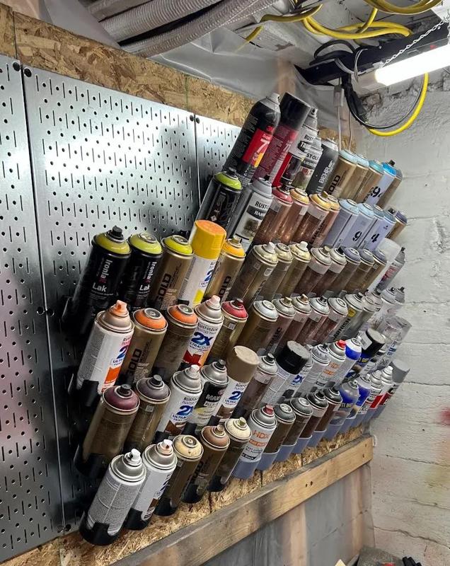 WallControl Spray Paint / Adhesive Can Holder   