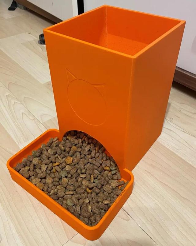 Cat Food Dispenser   