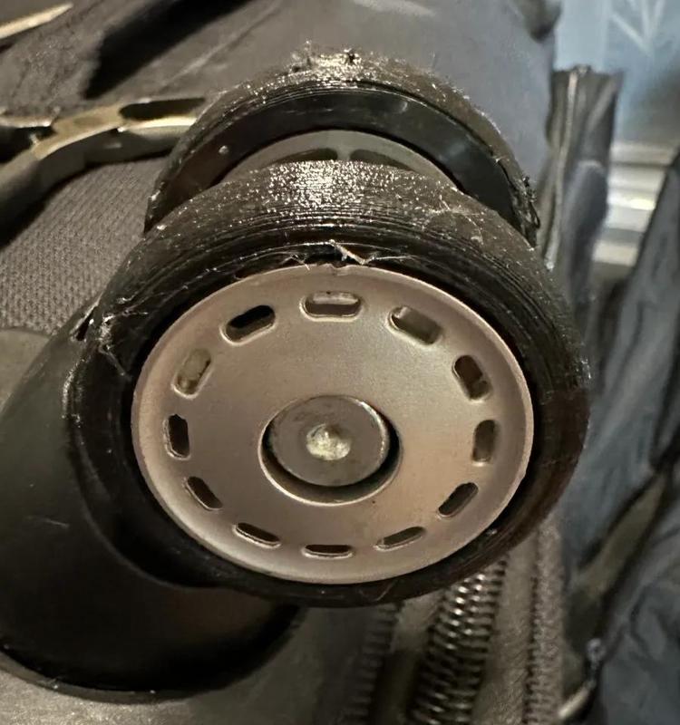 Samsonite suitcase spinner tires   