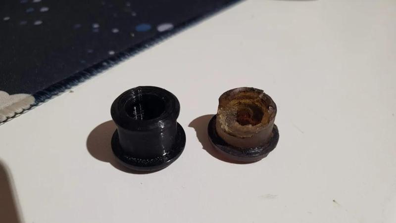 Golf IV (MK4) Gear linkage rod bushings   