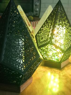 Table lamp with design