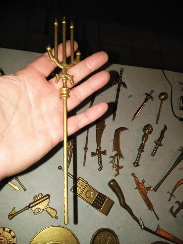 AQUAMANS TRIDENT