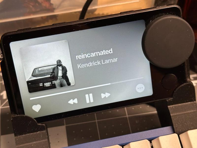 Spotify Car Thing mount for Ducky One 2 keyboards