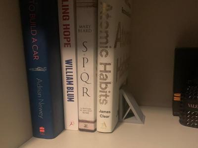 Book End Stand for Shelfs
