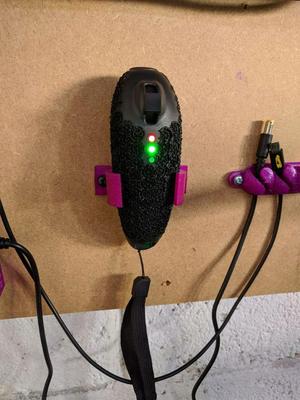 Slick Revolution - Remote Holder 