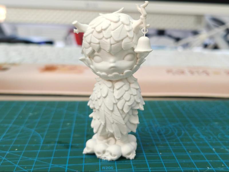 Onono Porcelain Feather Figurine - 10CM